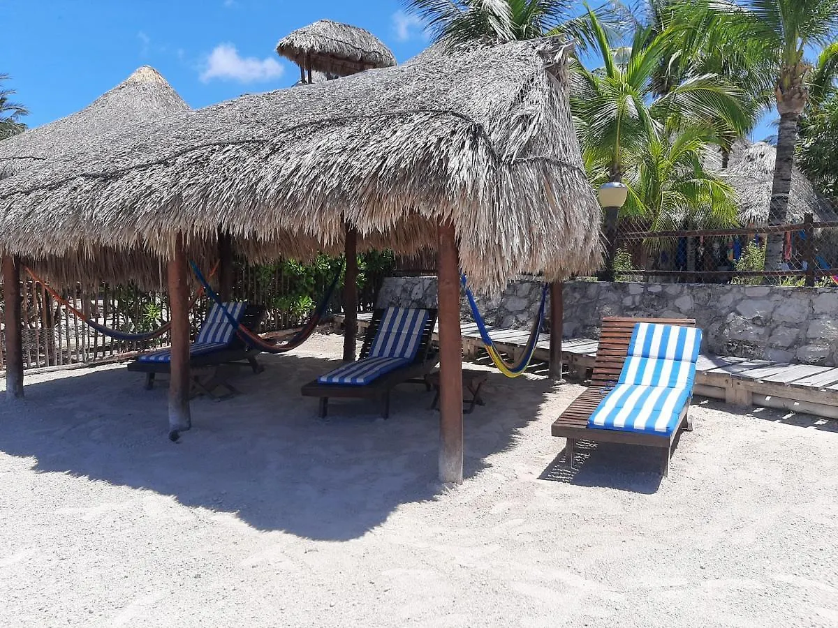 מלון דירות Beach Guesthouse Holbox Apartments & Suites